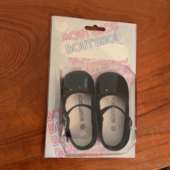 4for$20 - Bout’ Shou Vintage Baby Shoe - Picture 4 of 4